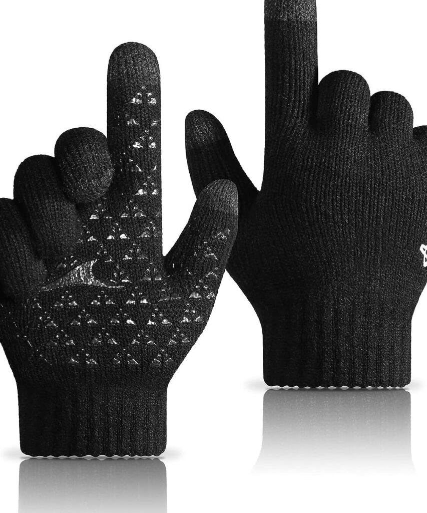 imagen de portada manos protegidas con guantes mientras se realiza una actividad fisica