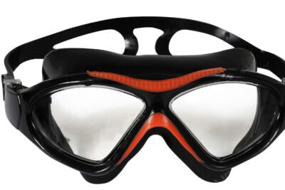 una imagen de portada que muestra gafas de buceo con un revestimiento antiempanante